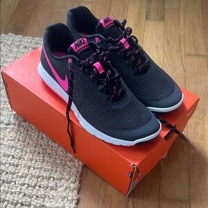 Nike Flex Experience Women's Running Shoes